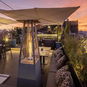 U-visionary Hotel